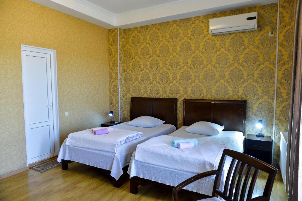 Argopalace Koetaisi Buitenkant foto