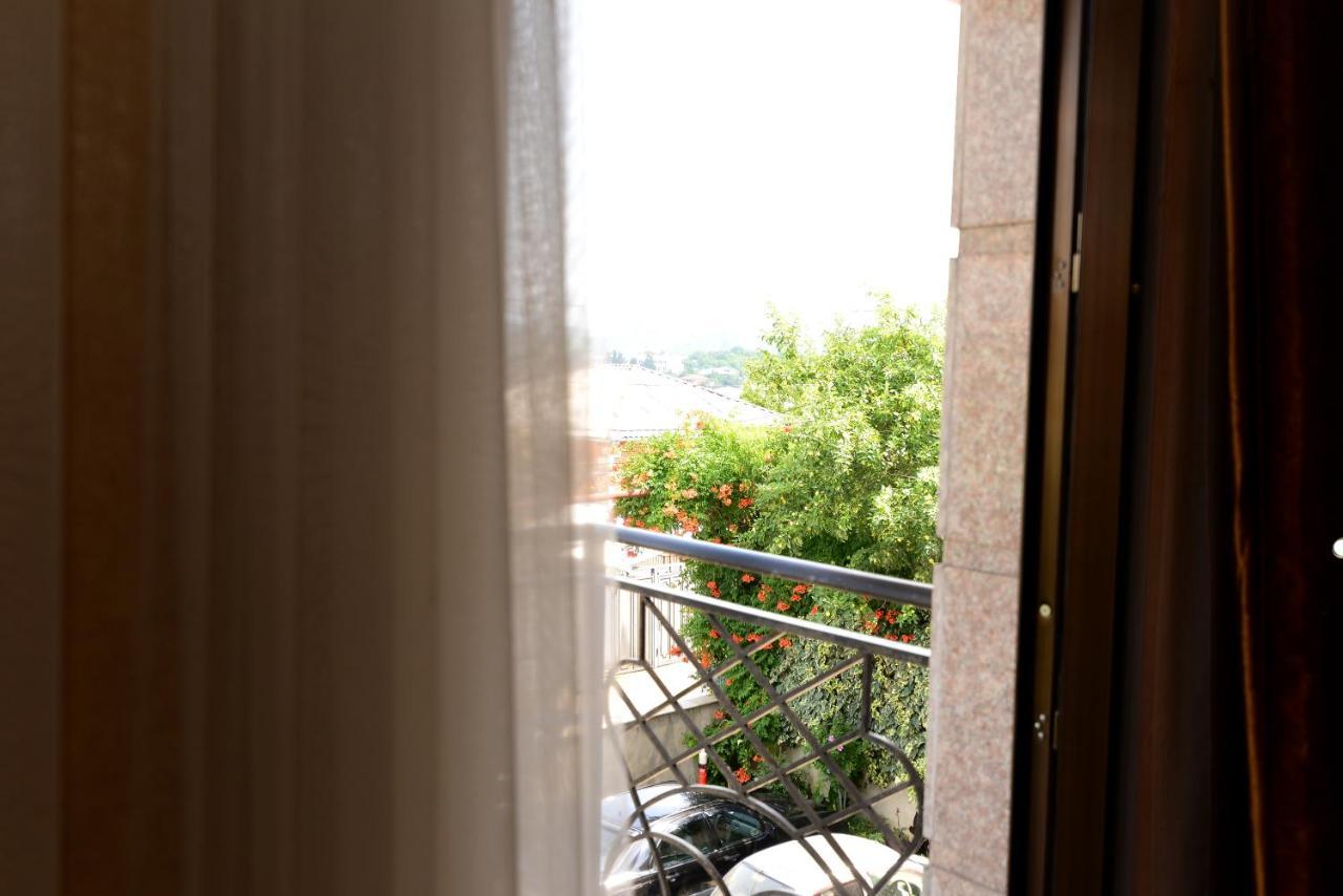 Argopalace Koetaisi Buitenkant foto
